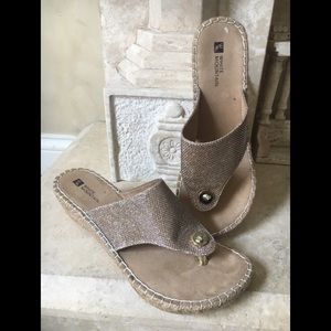 White Mountain  sandals 👡